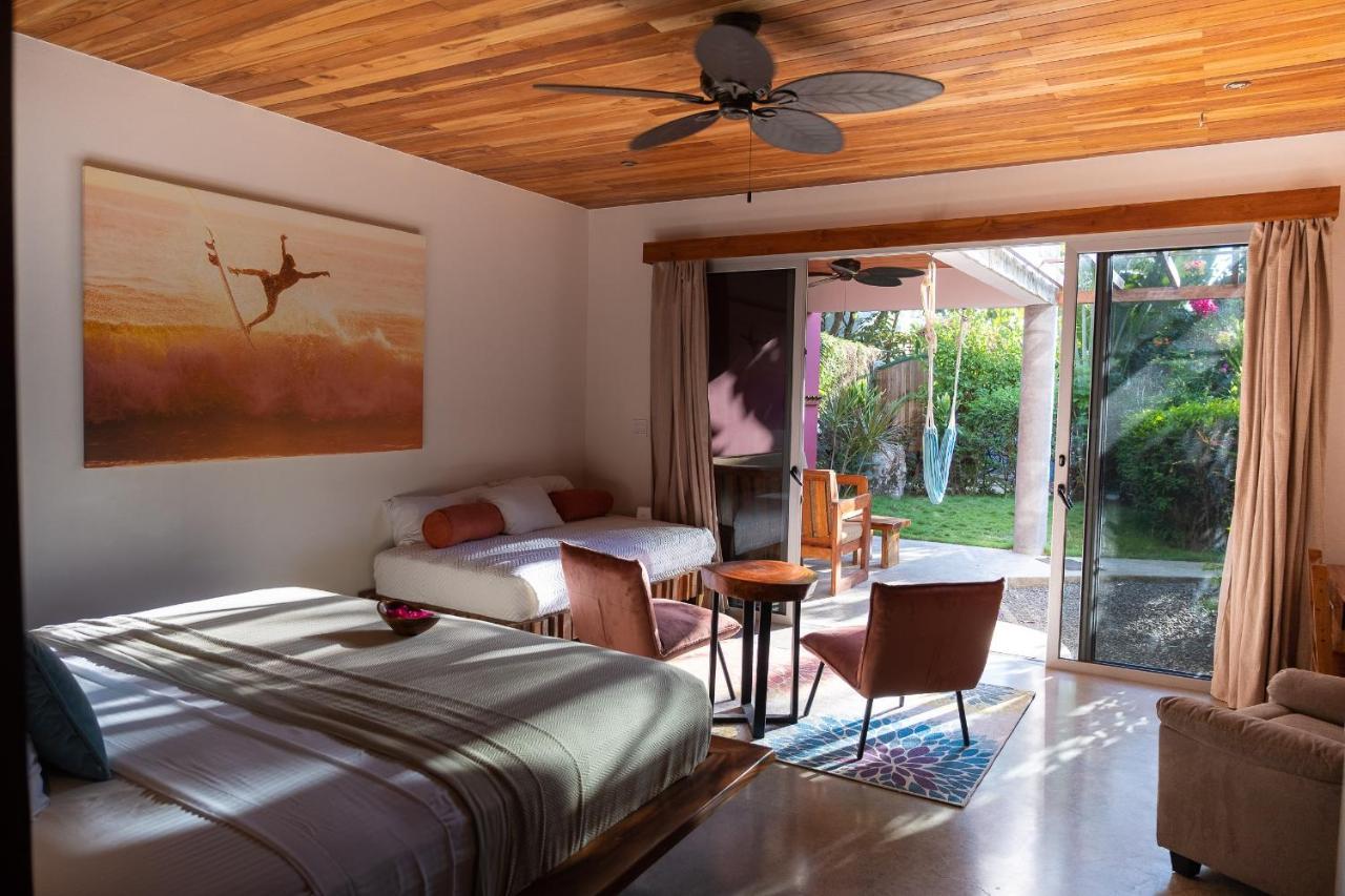 Iluminar Beachfront Suites 노사라 외부 사진
