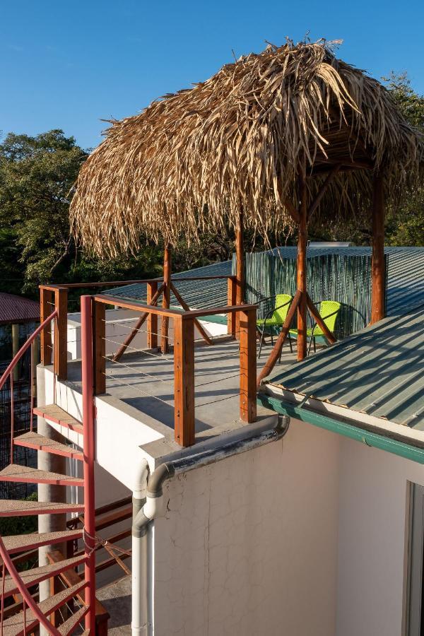 Iluminar Beachfront Suites 노사라 외부 사진