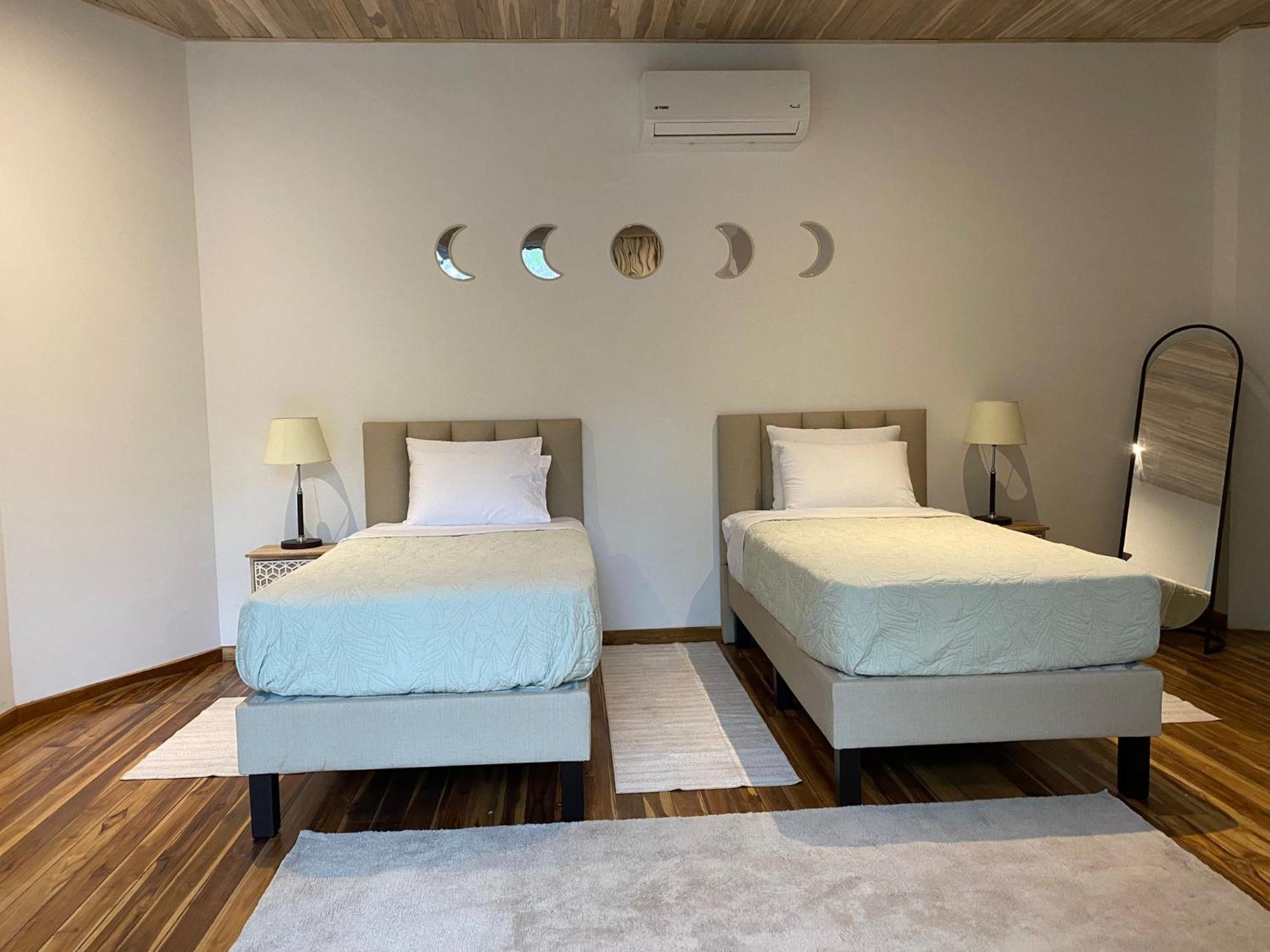Iluminar Beachfront Suites 노사라 외부 사진
