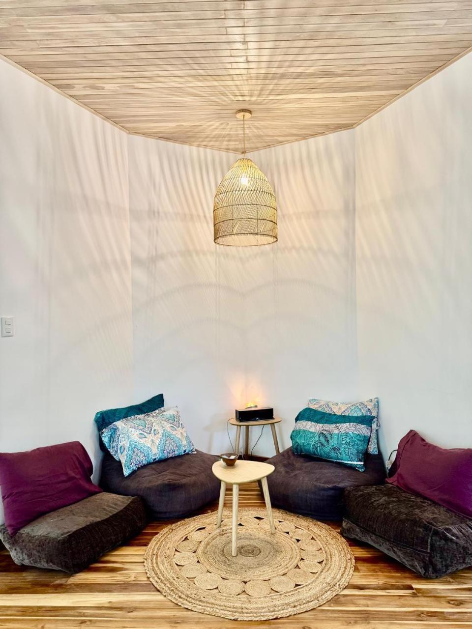 Iluminar Beachfront Suites 노사라 객실 사진